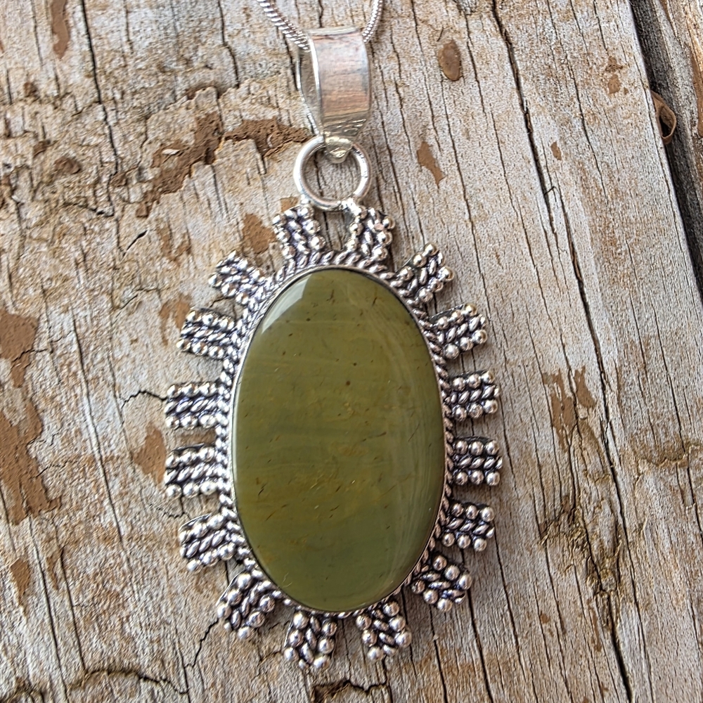 Poly-Chrome Jasper Gemstone Set in 925 Sterling Silver (2.5")